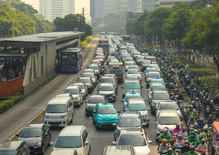 Jakarta Bukan Cuma Macet, Kenapa Anak Muda Capek Duluan?