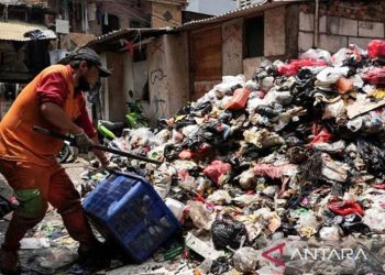 Ironi Sampah di Jantung Jakarta: Kota Global yang Masih Bingung Mengurus Sampahnya