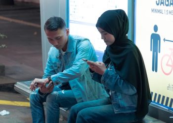 Lulusan Baru Makin Banyak, Lapangan Kerja Bertambah Secepat Itu, Nggak?