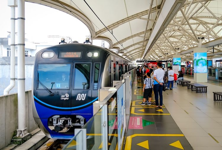 Ongkos Bergerak di Jakarta: Saat Biaya Transportasi Diam-diam Menggerus Dompet Warga