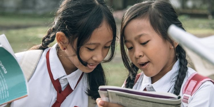 Sekolah Roboh Dua Tahun, Pendidikan Ikut Terkubur di Bawah Puing