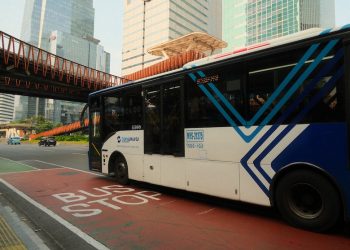 TransJakarta Masuk Laut, Kapal Tradisional Jangan Ditinggalkan