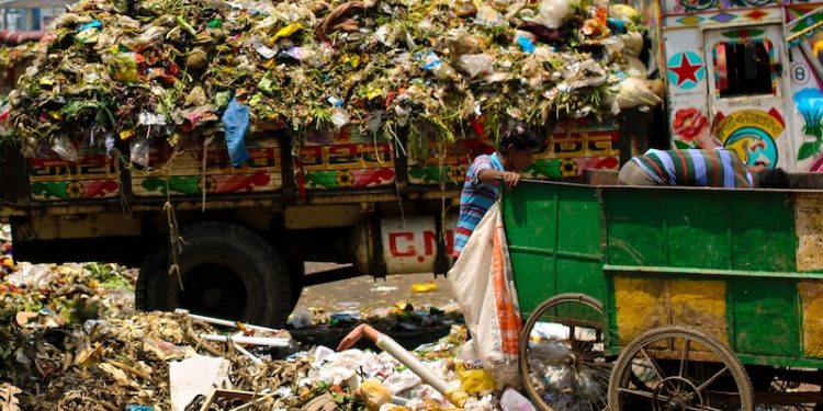 Jakarta Tak Bisa Lagi Memindahkan Masalah Sampah ke Bantar Gebang