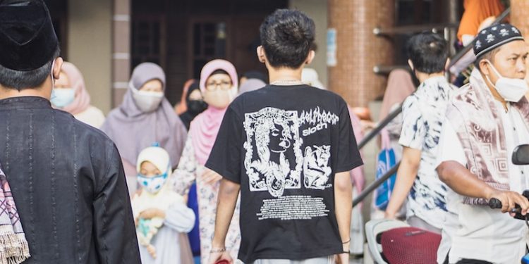 Desil Bansos DKI Dipersoalkan, Lazarus: Jangan Sampai Data Membuat Orang Miskin Kehilangan Hak