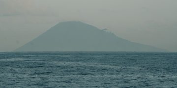 Abu Anak Krakatau Menyusup ke Jakarta, Warga Diminta Waspada